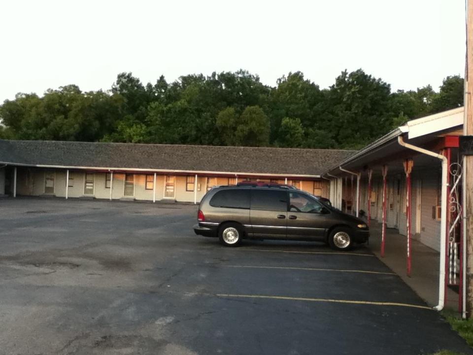 Budget Inn Du Quoin Exterior photo